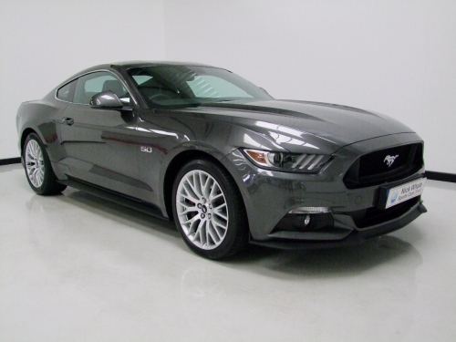 Ford Mustang 5.0 V8 GT Fastback Manual